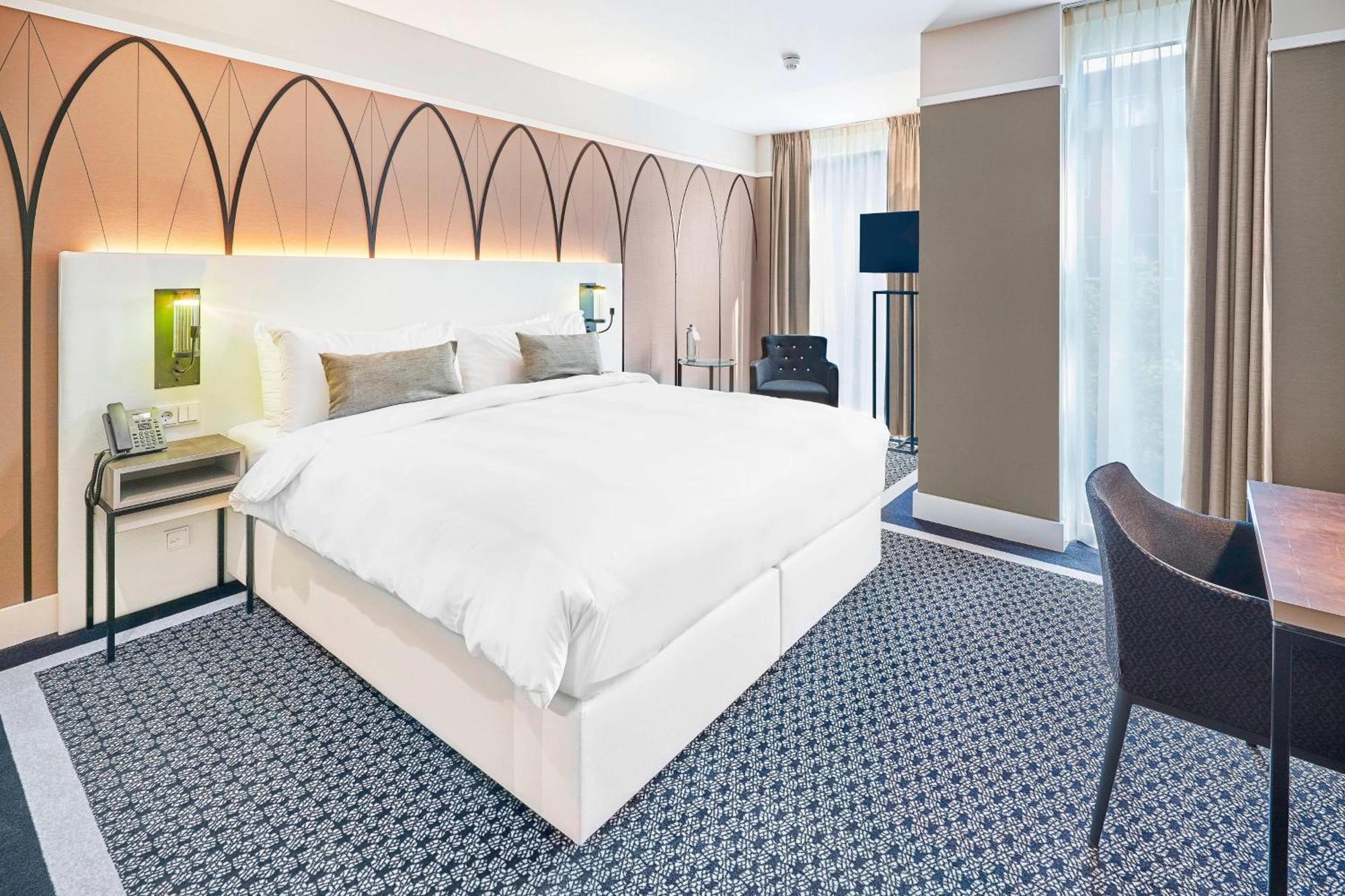 Nassau Breda, Autograph Collection Hotel